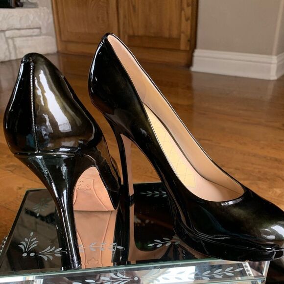 Joan & David Dark Green Patent Leather Formal Heels - Picture 4 of 13